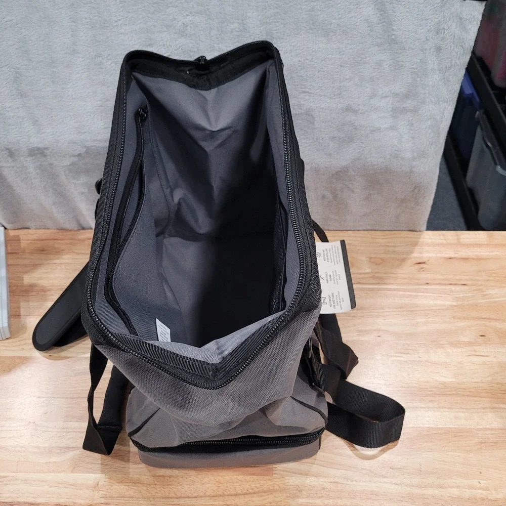 Duluth Trading Fire‎ Hose Pack Hound Bag Gray Gear Duffel Travel NWT 70406